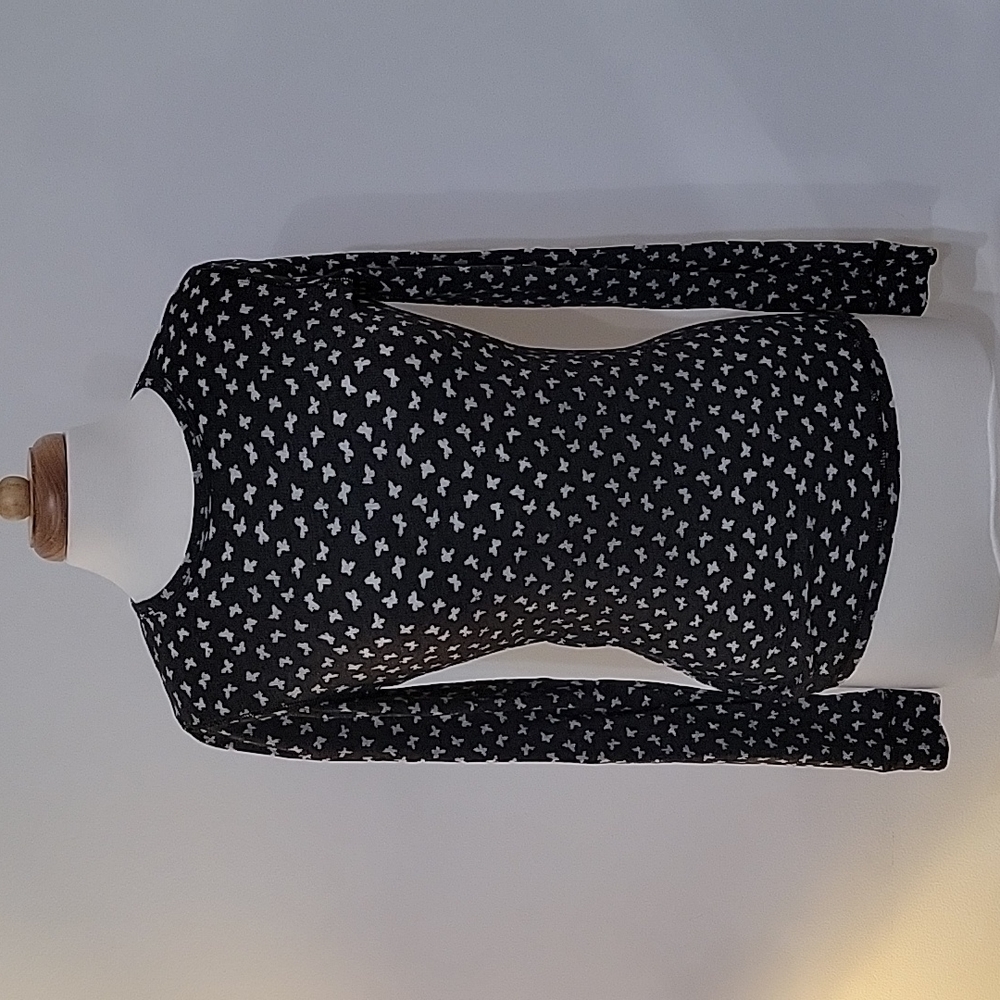 NWOT Go Couture Vintage Edition Grey Butterfly Print LS Thermal Size:M